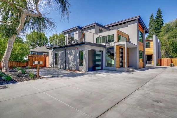 Attached, Exterior, Facade, Modern