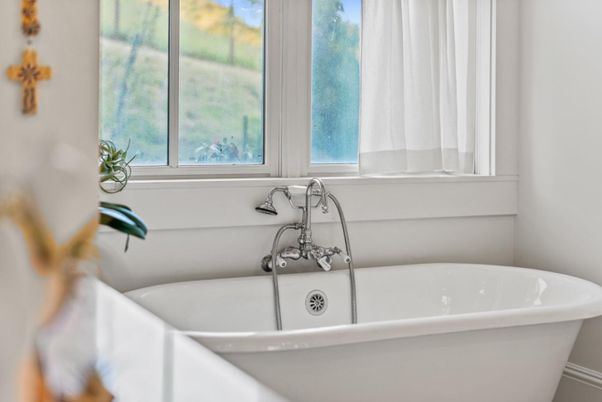 Bathroom, Free Standing Baths, Interior