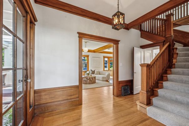 Interior, Pendant Lights, Wood Texture Flooring