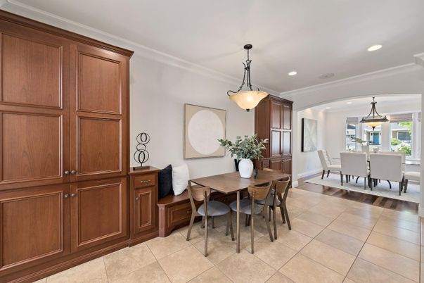 Dining room, Interior, Pendant Lights, Recessed Lighting
