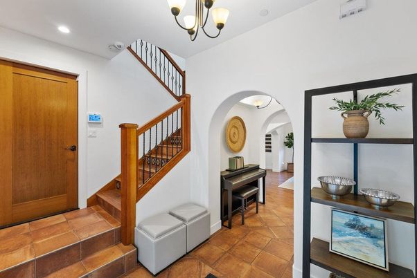 Interior, Pendant Lights, Piano, Recessed Lighting