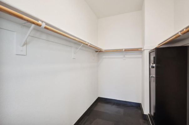 Interior, Walk-in Closets