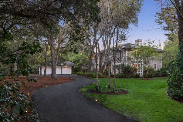 Backyard, Detached Garage, Exterior