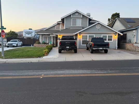 Exterior, Facade, Solar Panels, American Craftsman