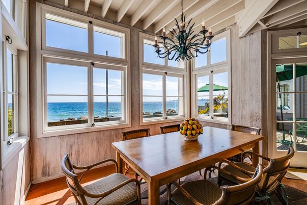 Chandelier, Dining room, Interior, Water