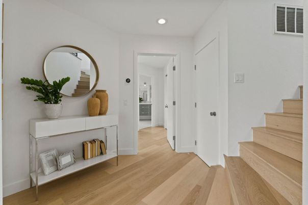 Interior, Recessed Lighting, Wood Texture Flooring