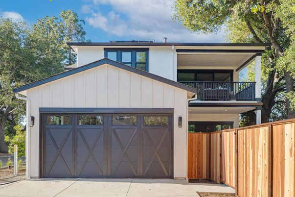 Detached Garage, Exterior