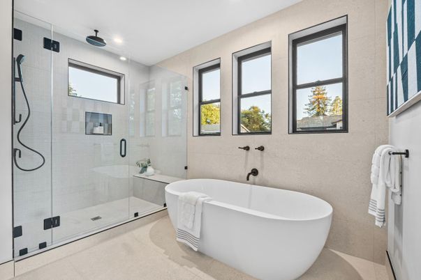 Bathroom, Free Standing Baths, Glass Shower, Interior, Recessed Lighting