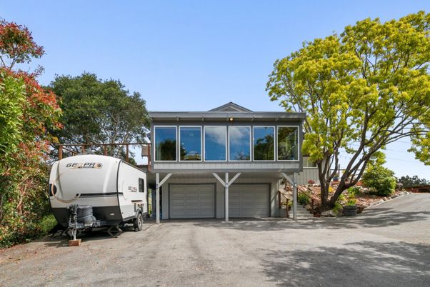 Attached, Exterior, Facade, Modern