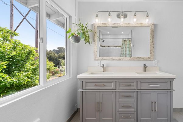 Bathroom, Dual Sink Vanities, Interior