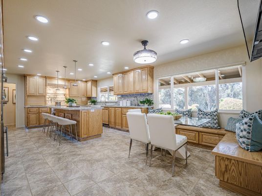 Dining room, Interior, Kitchen, Pendant Lights, Recessed Lighting