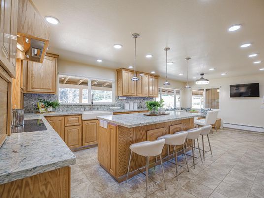 Dining room, Interior, Kitchen, Pendant Lights, Recessed Lighting