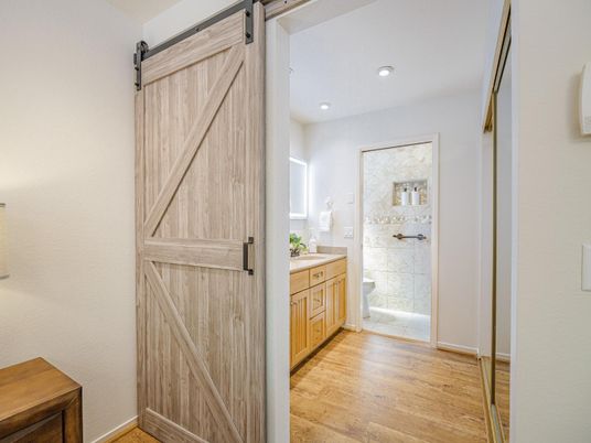Bathroom, Interior, Recessed Lighting, Wood Texture Flooring