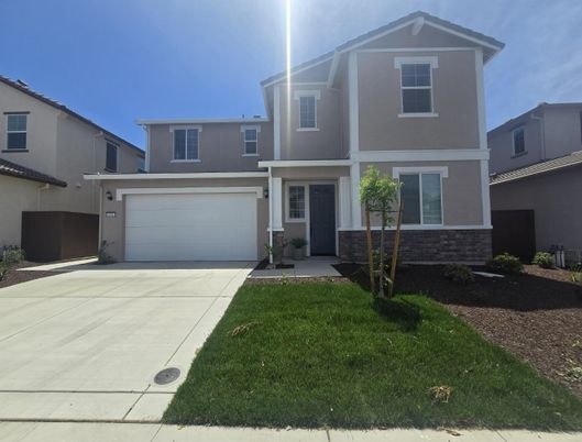 Attached, Exterior, Facade, American Craftsman