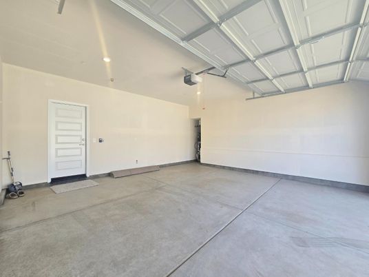 Garage, Interior