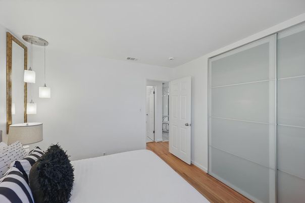 Bedroom, Interior, Pendant Lights, Wood Texture Flooring