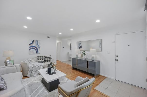 Interior, Living room, Recessed Lighting, Wood Texture Flooring