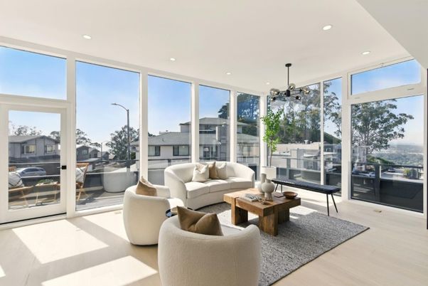 Interior, Living room, Pendant Lights, Recessed Lighting, Sun Room, Wood Texture Flooring