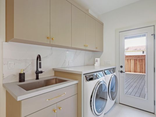 Interior, Marble Walls, Washer