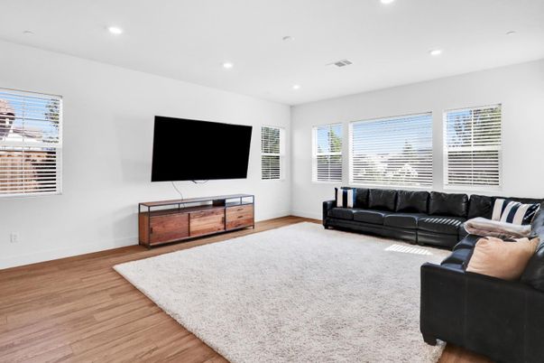 Interior, Living room, Recessed Lighting, Wood Texture Flooring