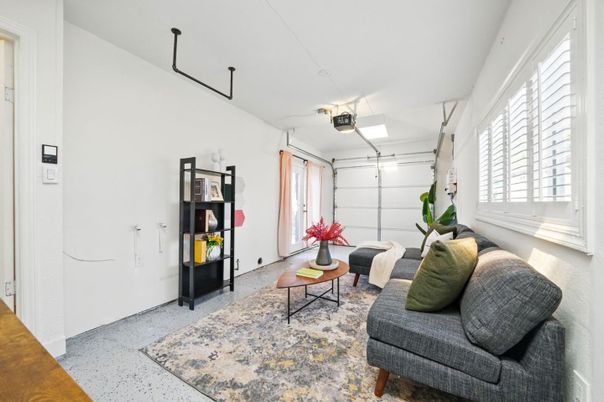 Garage, Interior, Living room