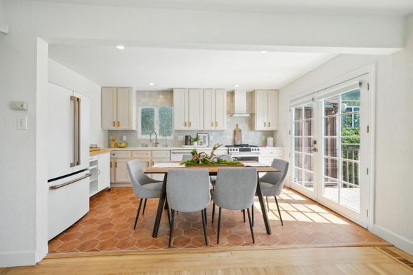 Dining room, Interior, Kitchen, Recessed Lighting, Wood Texture Flooring