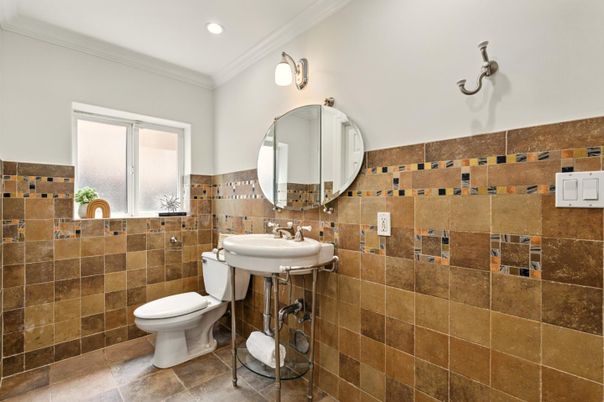 Bathroom, Interior, Recessed Lighting