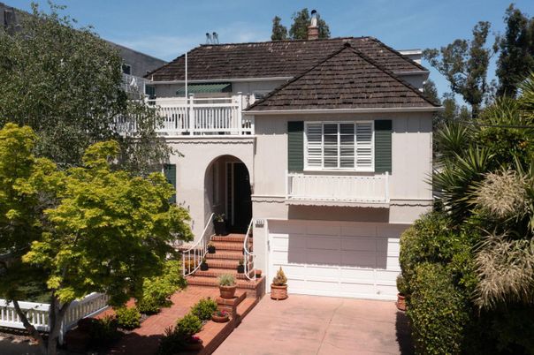 Attached, Exterior, Facade, French Provincial