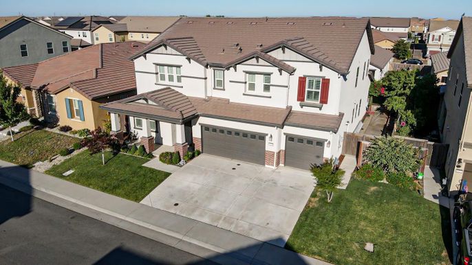 Exterior, Drone