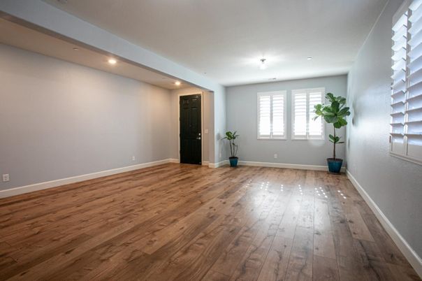 Empty room, Interior, Recessed Lighting, Wood Texture Flooring