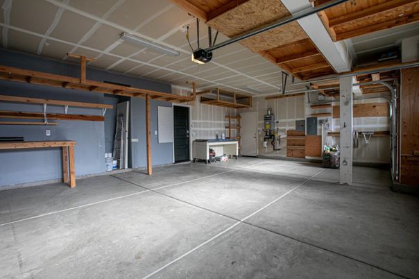 Garage, Interior