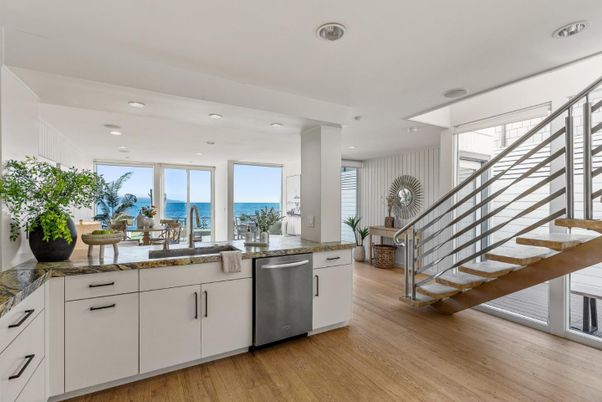 Interior, Kitchen, Recessed Lighting, Water, Wood Texture Flooring
