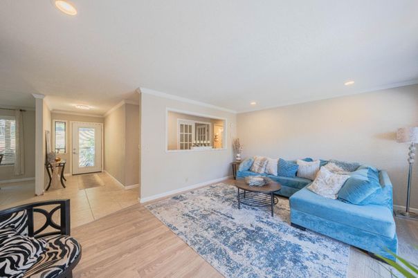 Interior, Living room, Recessed Lighting, Wood Texture Flooring
