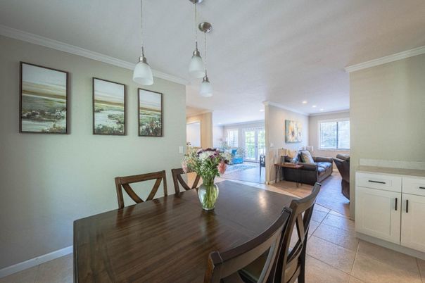 Dining room, Interior, Living room, Pendant Lights, Recessed Lighting