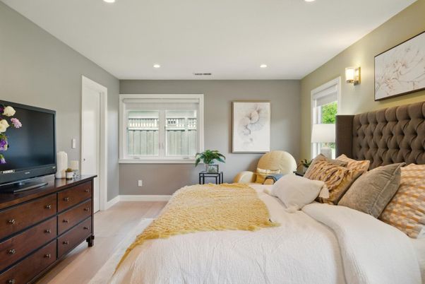 Bedroom, Interior, Recessed Lighting, Wood Texture Flooring