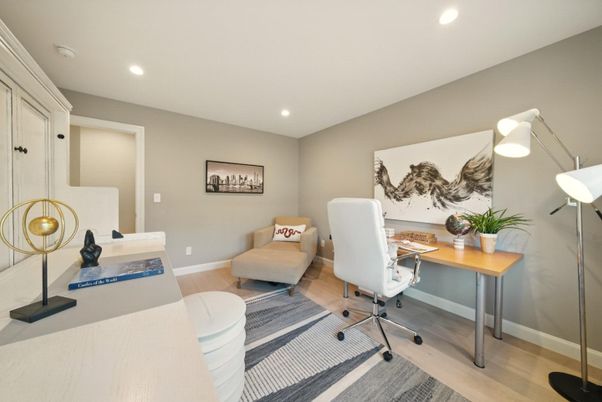 Home Office, Interior, Recessed Lighting, Wood Texture Flooring