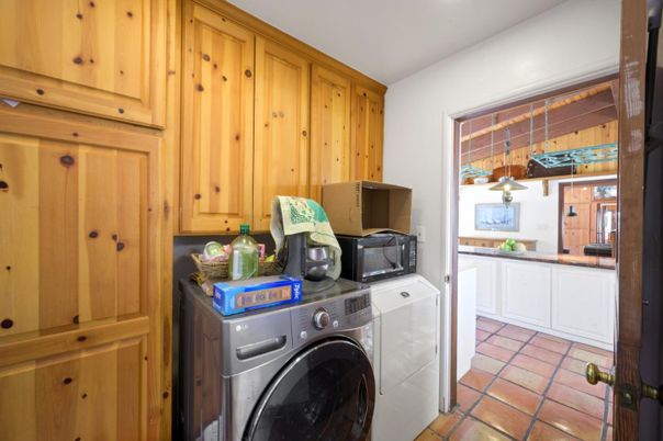 Interior, Washer, Wooden Walls