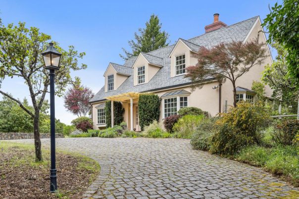 Exterior, Facade, Cape Cod