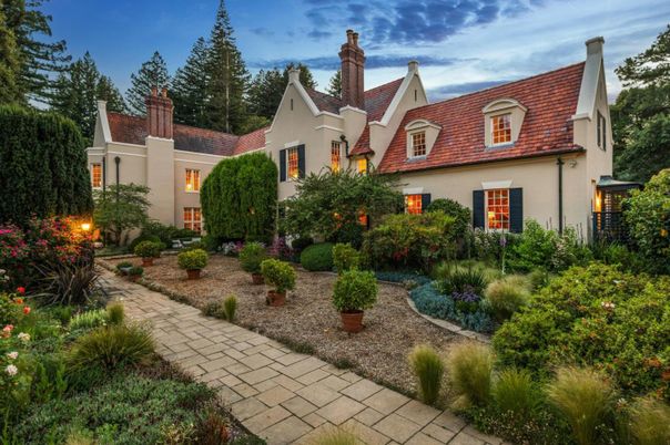 Backyard, Exterior, Facade, French Provincial