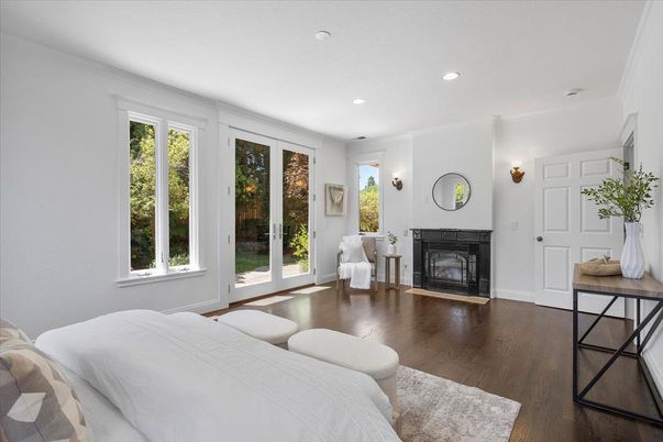 Bedroom, Fireplace, Interior, Recessed Lighting, Wood Texture Flooring