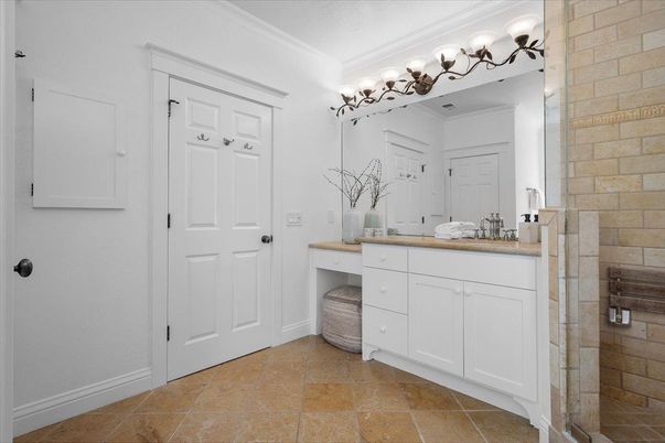 Bathroom, Interior, Stone Walls