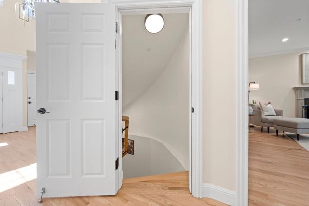 Interior, Recessed Lighting, Wood Texture Flooring