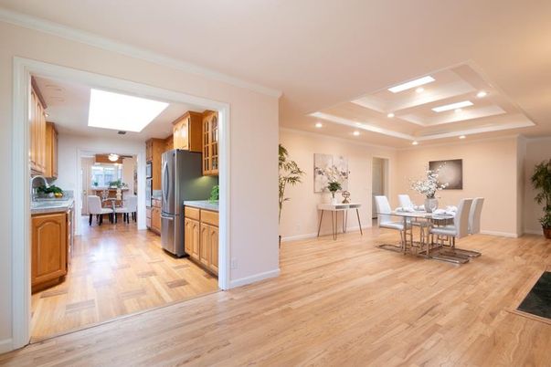 Dining room, Interior, Kitchen, Recessed Lighting, Wood Texture Flooring