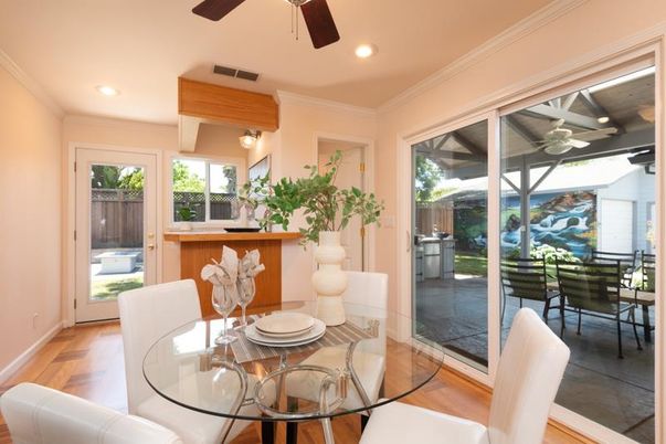 Dining room, Interior, Pendant Lights, Recessed Lighting, Wood Texture Flooring