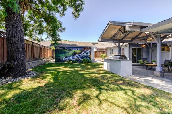 Backyard, Exterior
