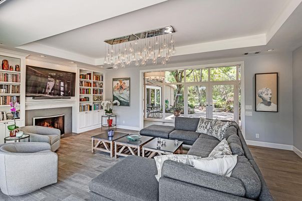 Fireplace, Interior, Living room, Pendant Lights, Recessed Lighting, Wood Texture Flooring