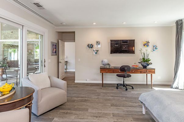 Home Office, Interior, Recessed Lighting, Wood Texture Flooring