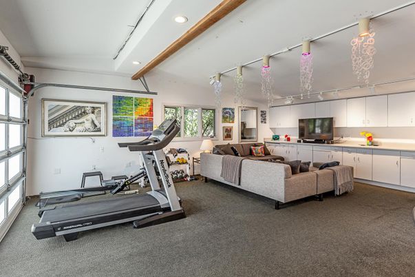 Fitness Equipment, Interior, Living room, Recessed Lighting