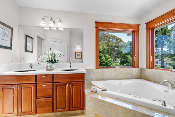 Bathroom, Dual Sink Vanities, Interior