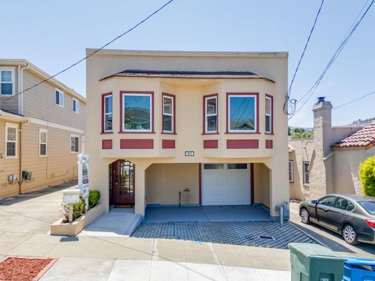 Attached, Exterior, Facade, Rowhouse